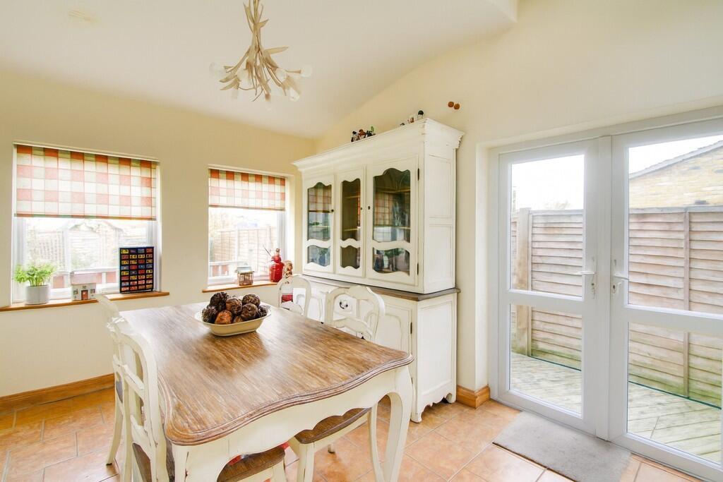 diningroom_conver...