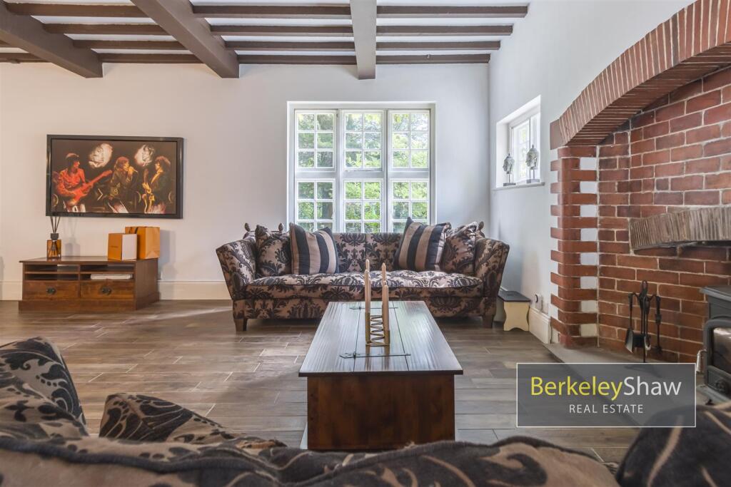 Sycamore Avenue Crosby L23