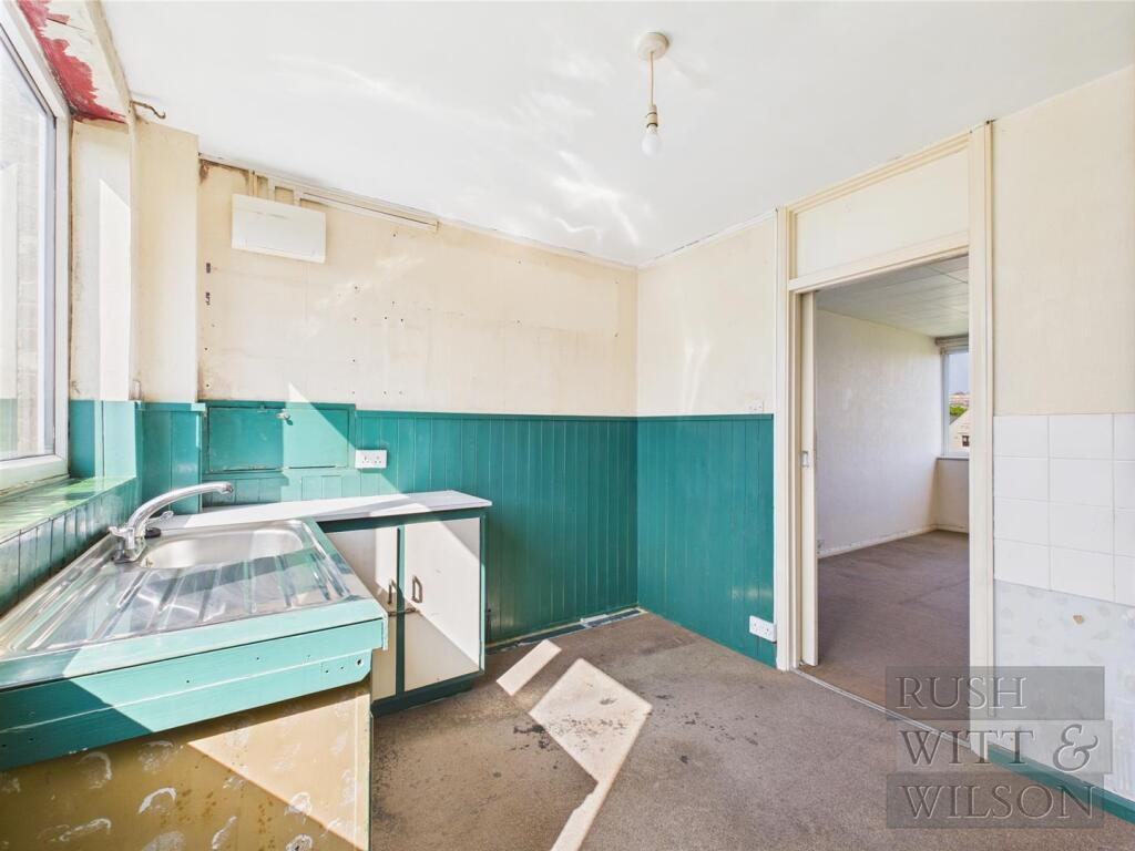 CAM03417G0-PR0670-STILL015.jpg