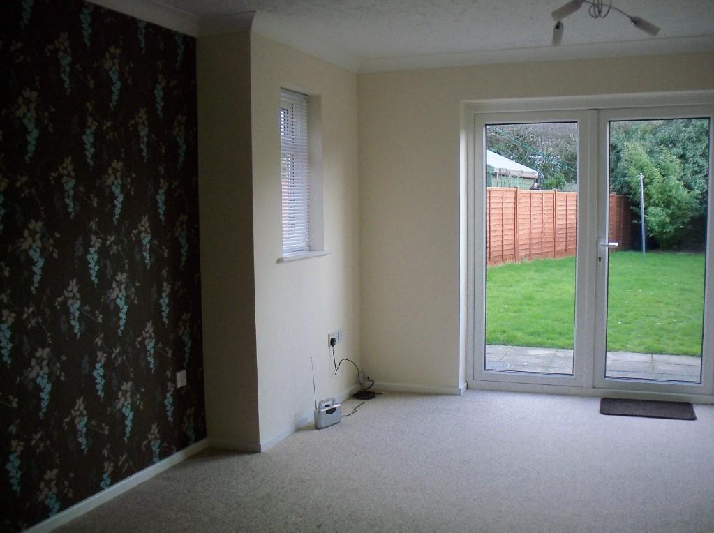 Sitting/dining room