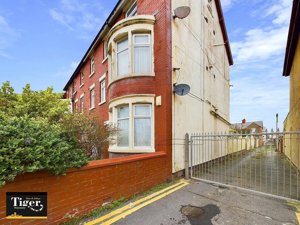 CAM03440G0-PR0195...