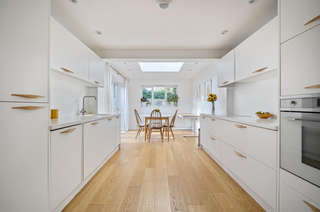 1364459-12-68e783...