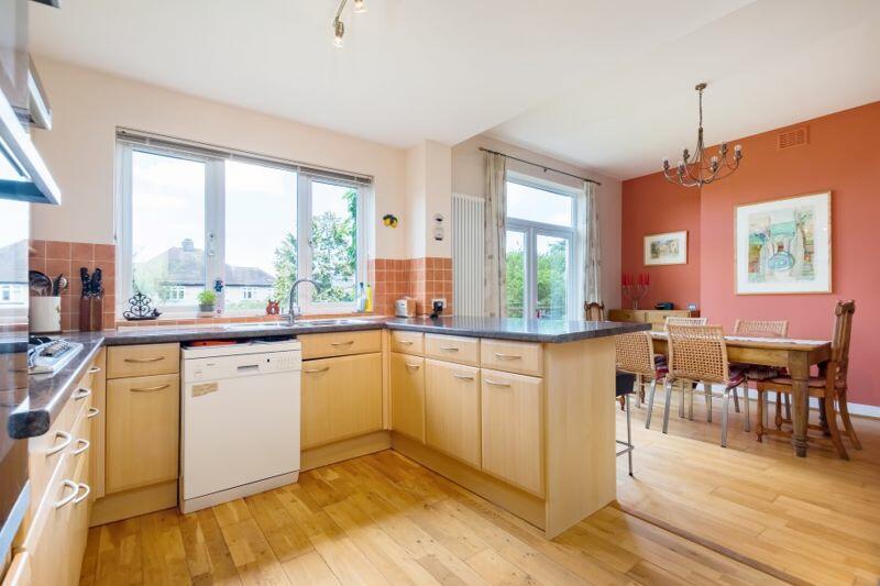 Kitchen/Breakfast Room