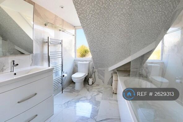 Apt Main Bathroom With Shower