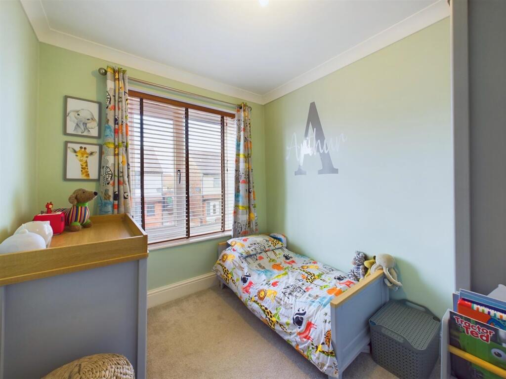 Bedroom: