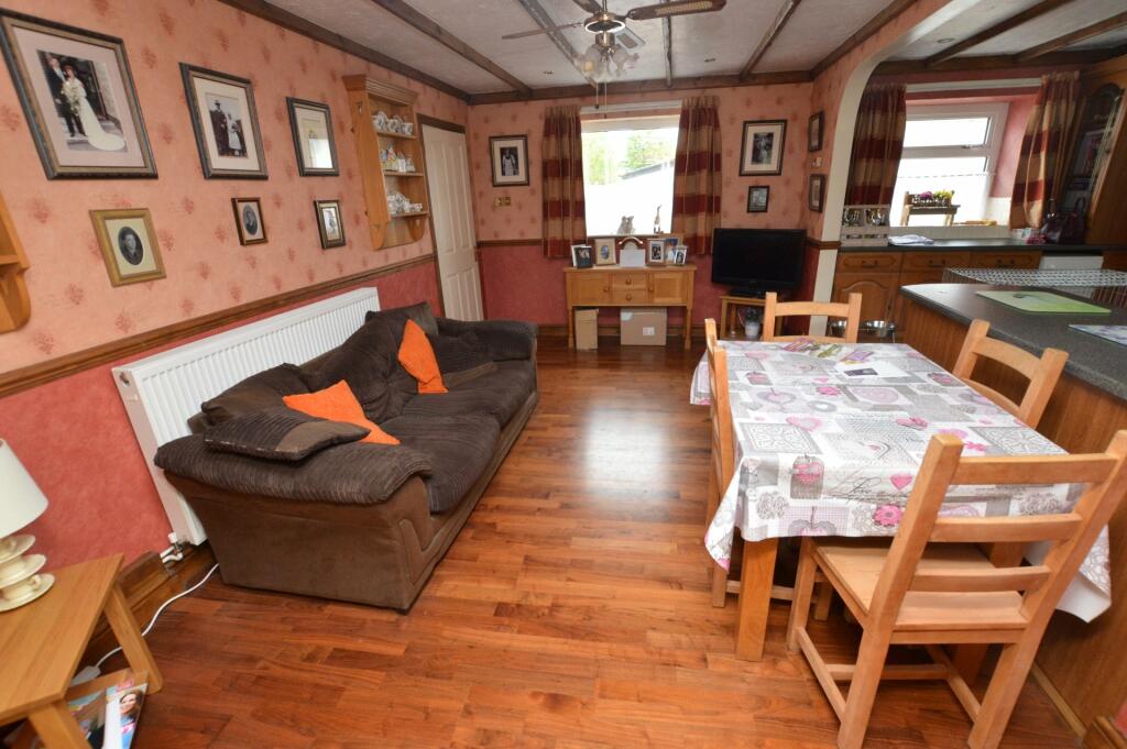 Breakfast Room