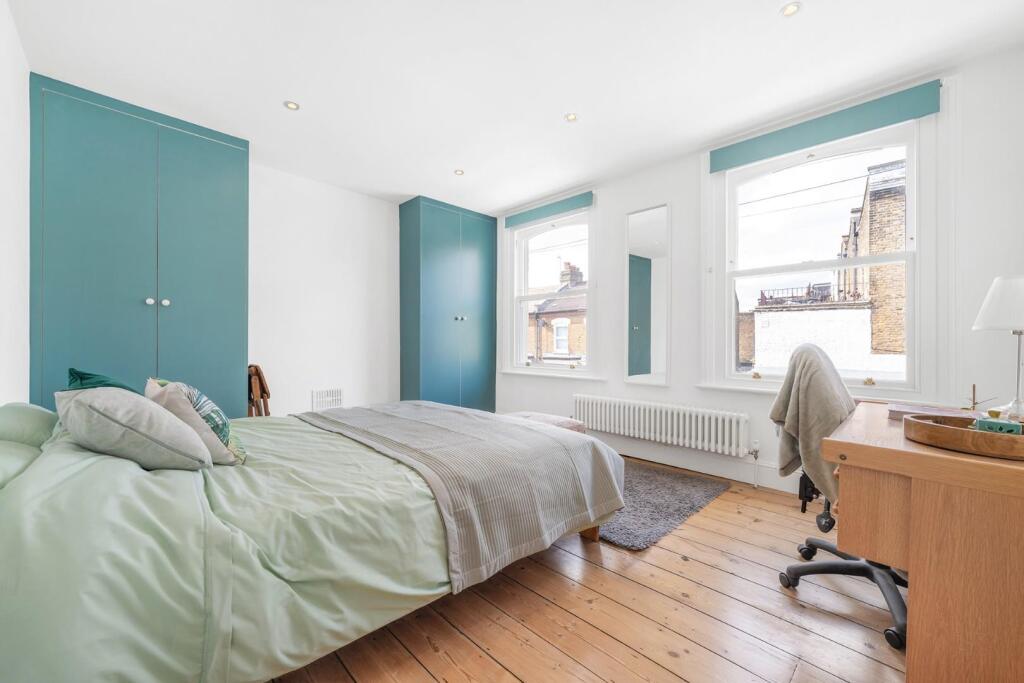 Bedroom (1).jpg