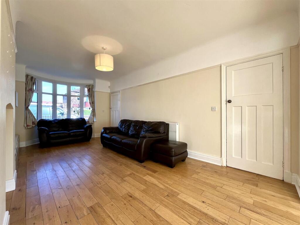Living Area Aspect 3