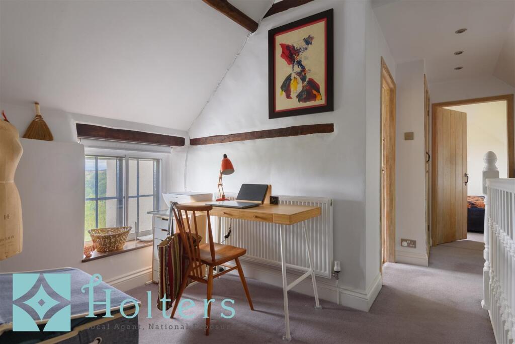 Charles's Cottage, Round Oak-06.jpg