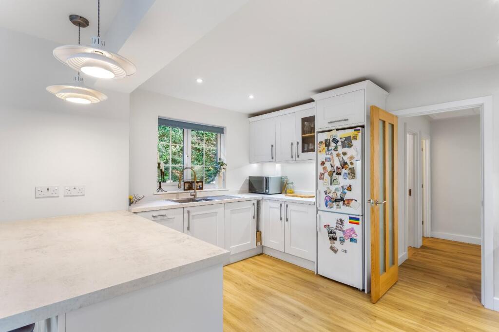 kitchen (3).jpg