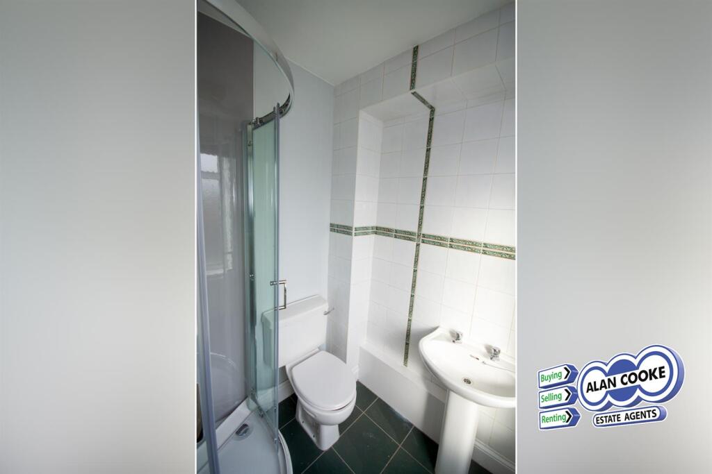 SHOWER ROOM