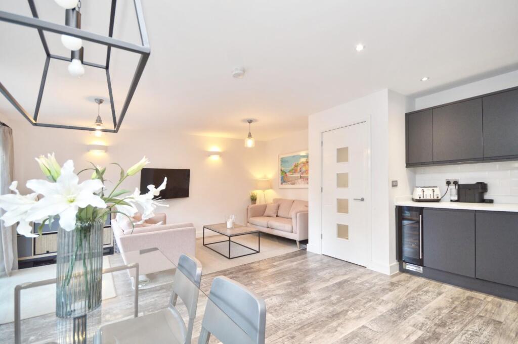 Open Plan Kitchen/Living Area