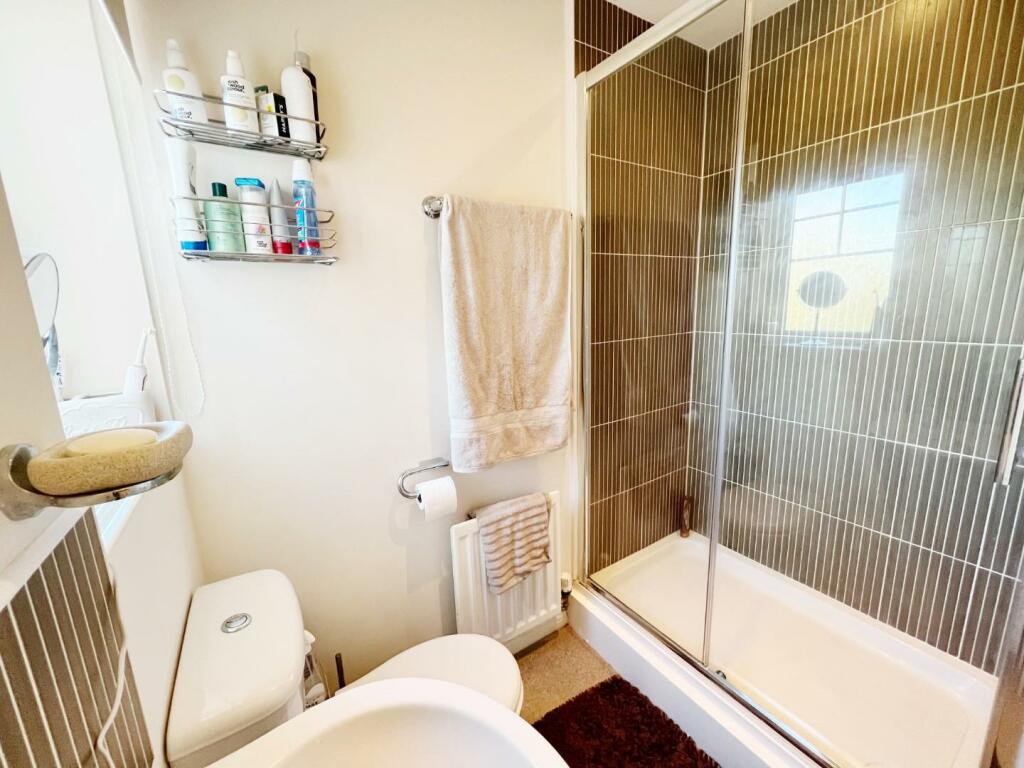 En Suite To Bed 1.jpg