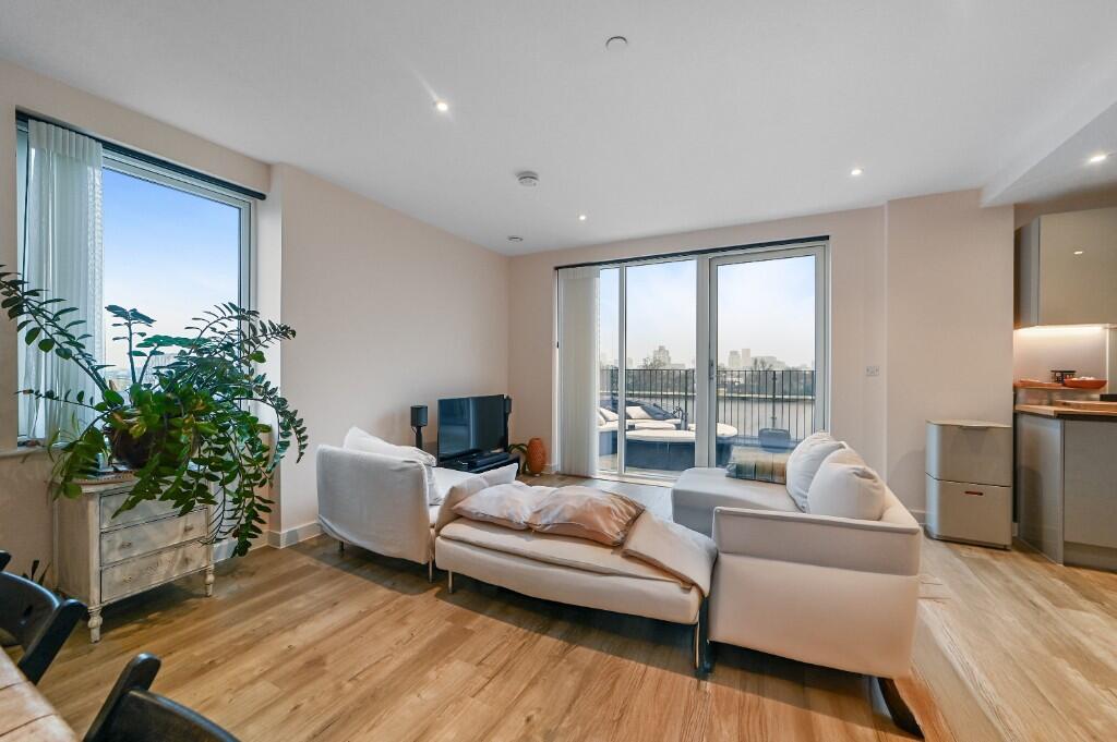 Open Plan Living/Kit