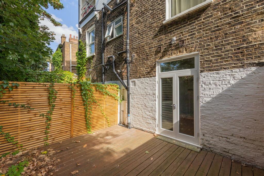 Bodney Road, E8