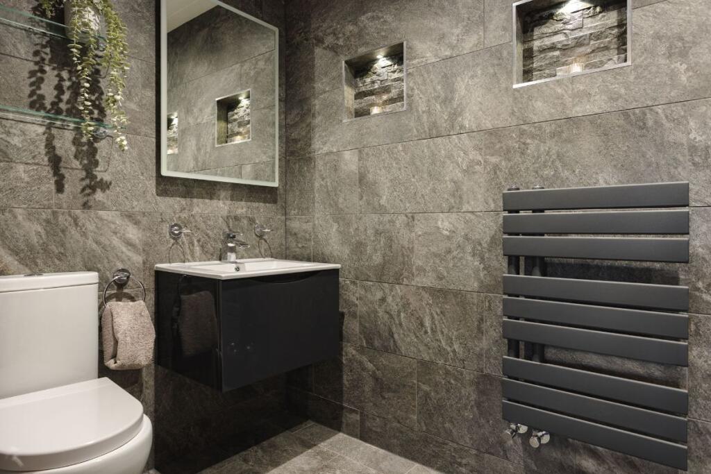 Bedroom One En-Suite