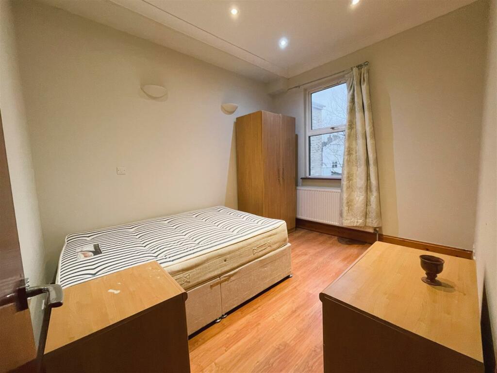 Bed 3.jpeg