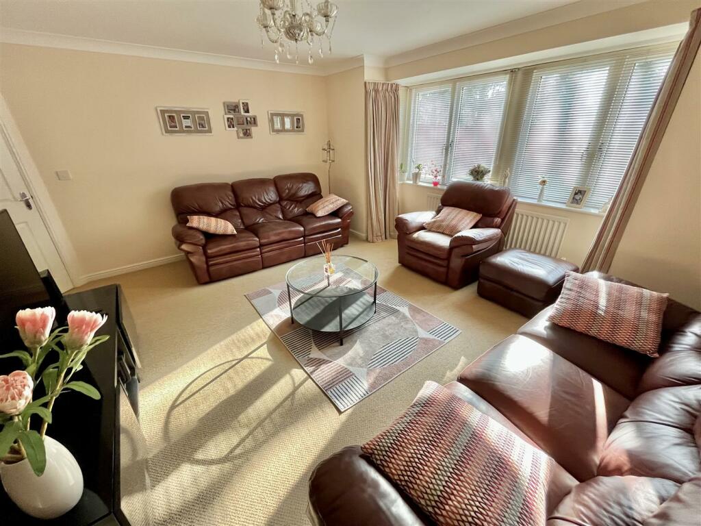 Lounge Aspect 2.jpg