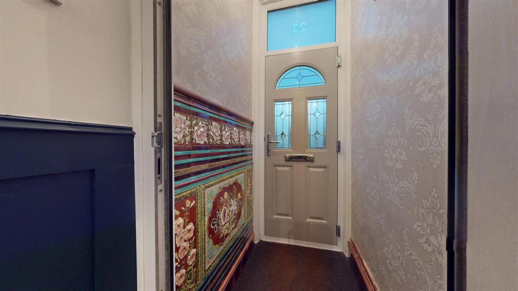 Newton Road Vestibule