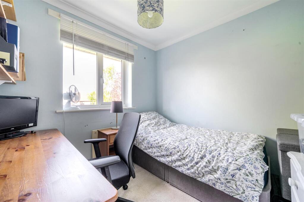 30 Choyce Close, Atherstone