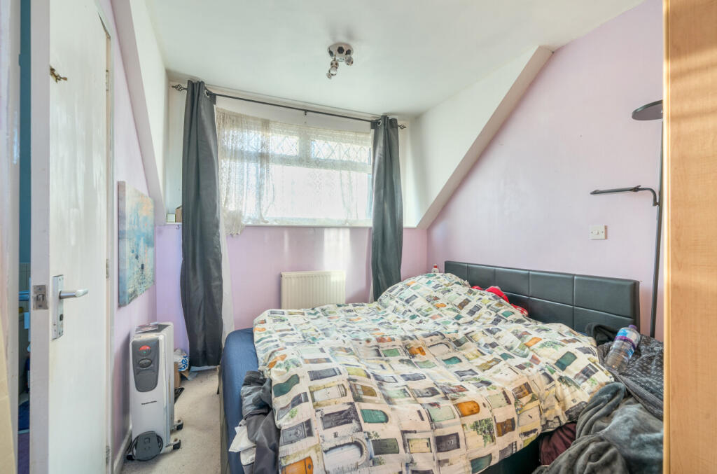 1393360-6-694585e...