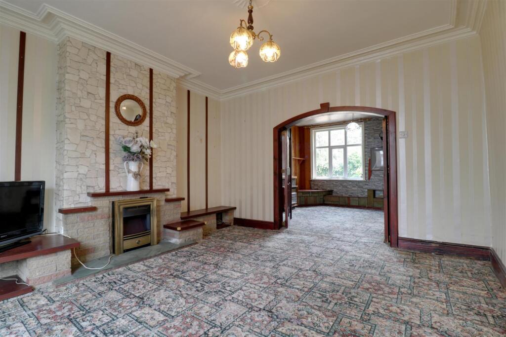 IMG_7213-IMG_7215.jpg