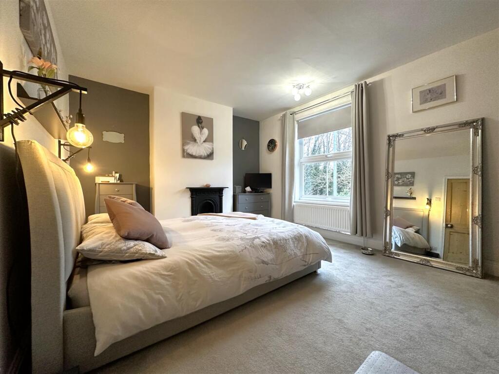 Bedroom One 825