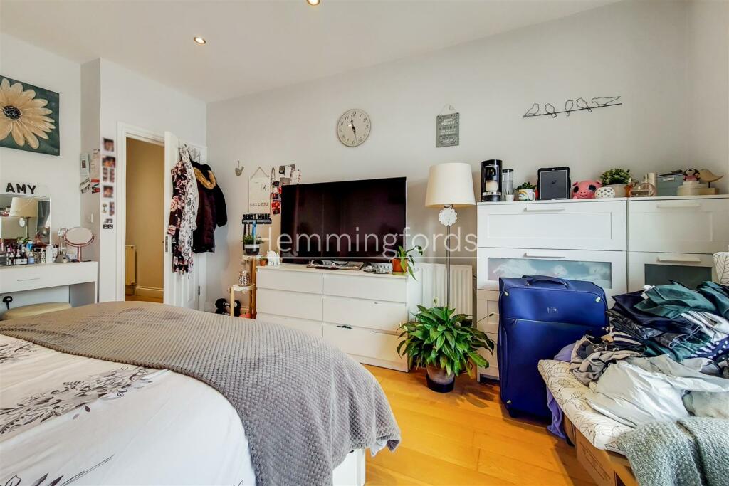 4_Bedroom 2-1.jpg