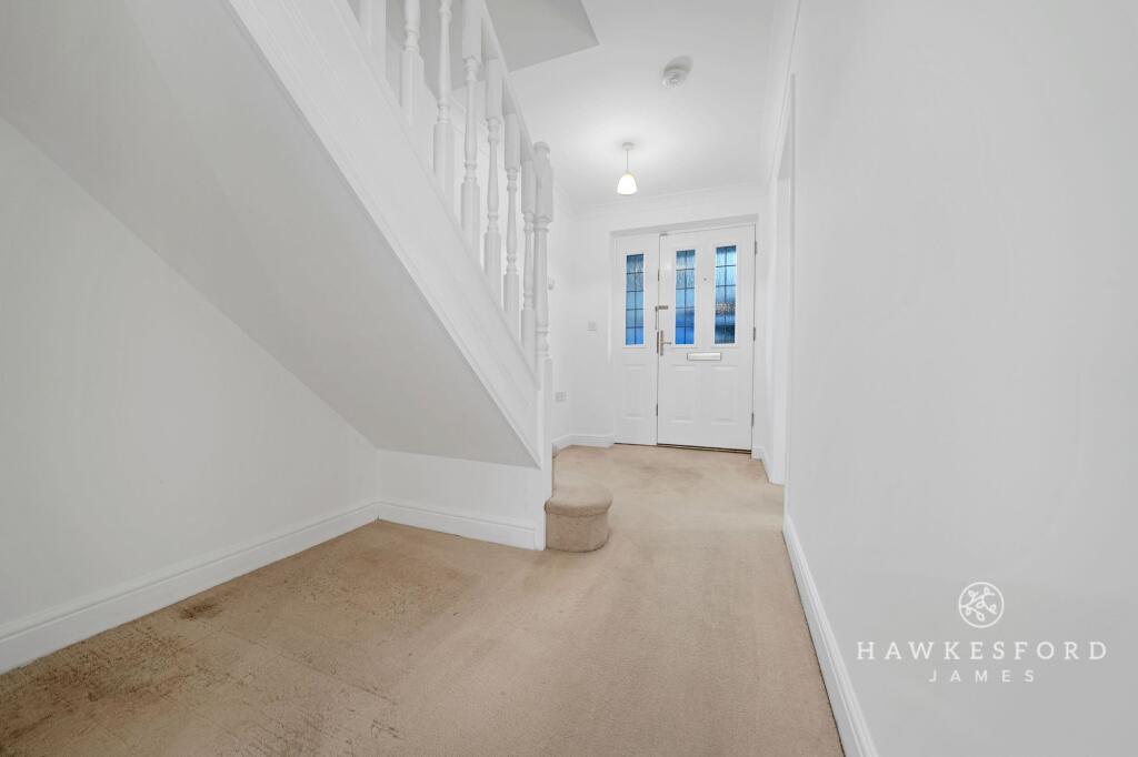 Lorimar Court, Sittingbourne - Entrance Hall