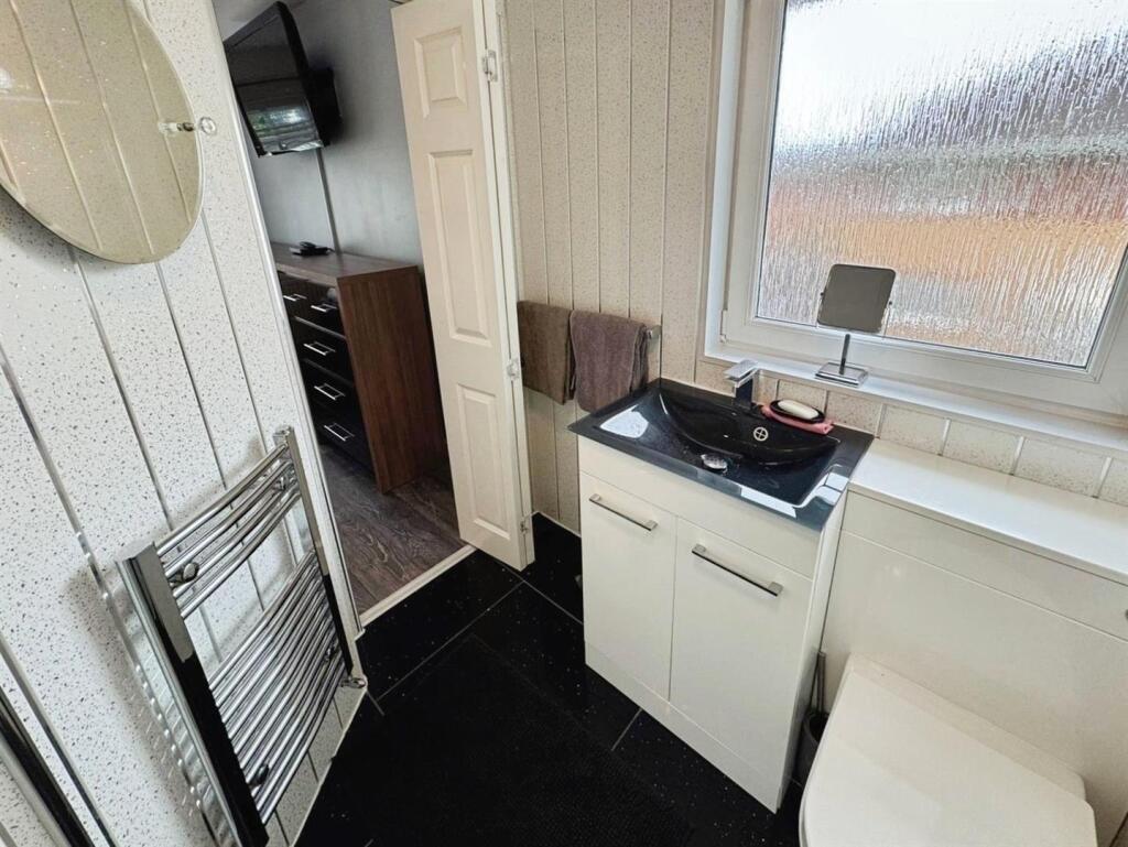 Ensuite 2