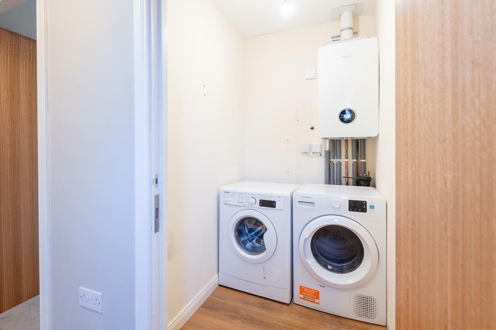 LAUNDRY CUPBOARD