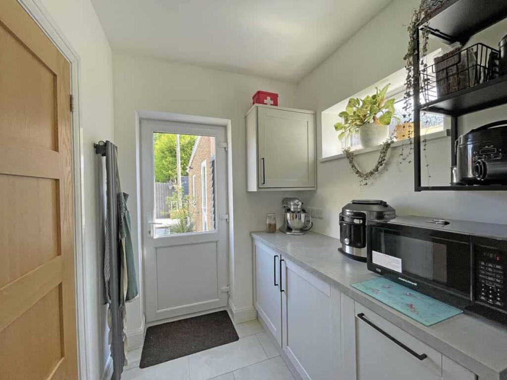 Beacon Down Avenue 40 - Utility.jpg