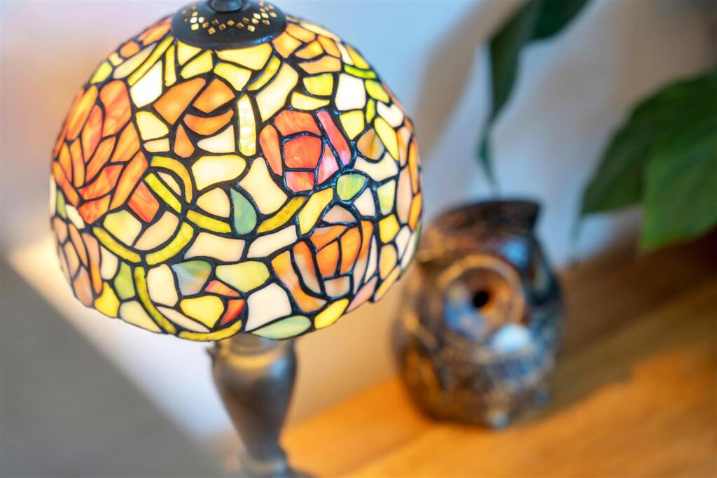 294 Sidegate Lane-07.jpg