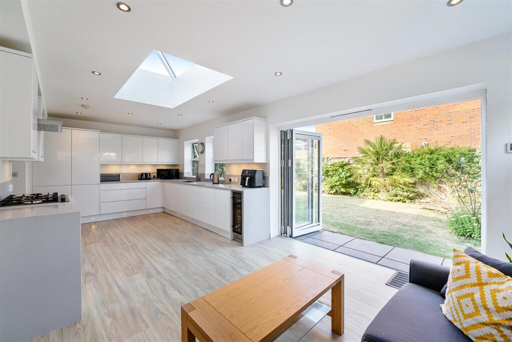 Kitchen/Breakfast Room