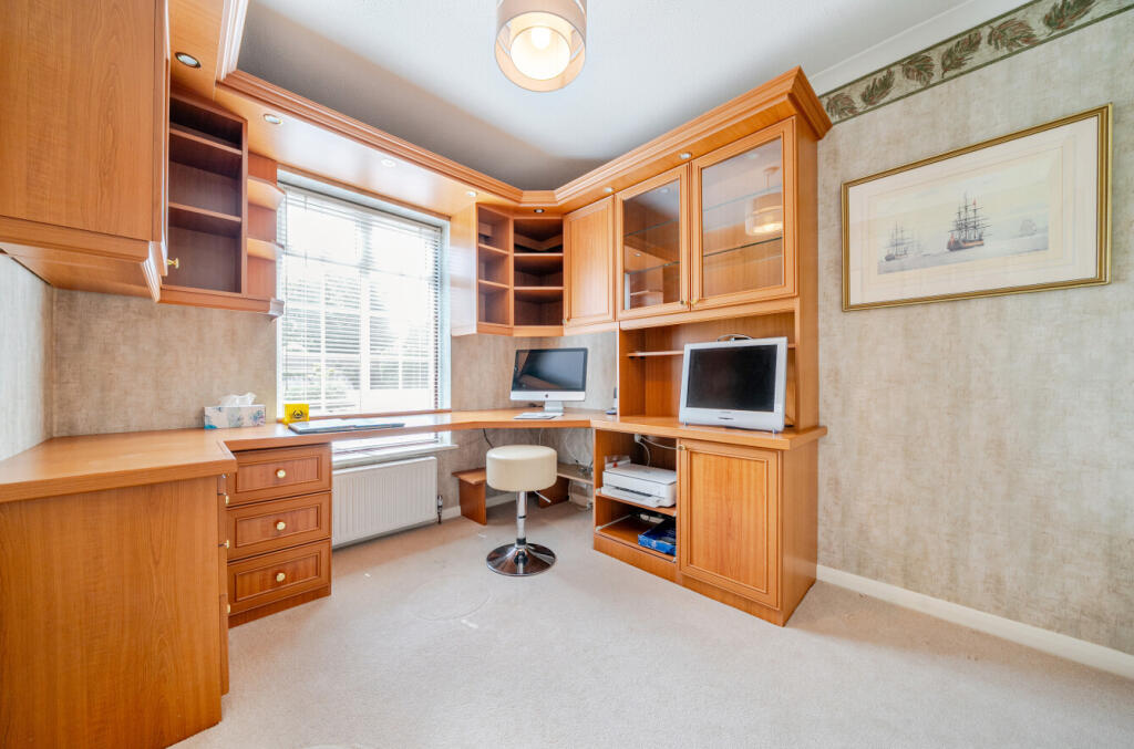 1315939-17-685ad1...