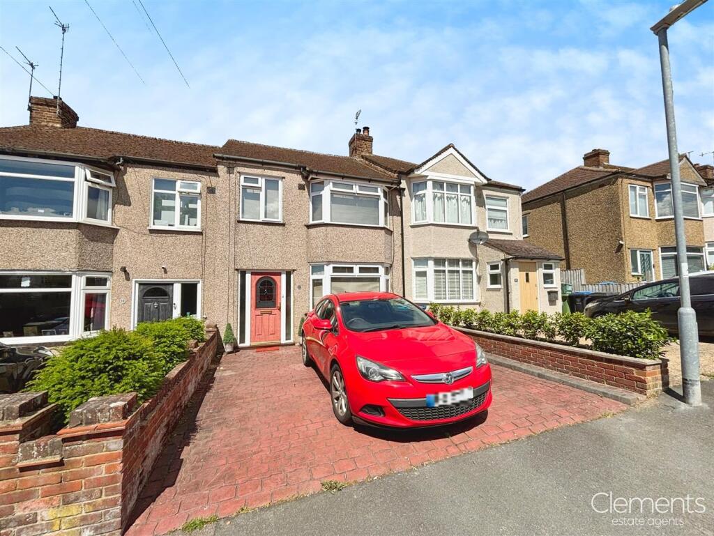 390af34b-Photo 205-30-25 2C 2011 2027 2007.jpg