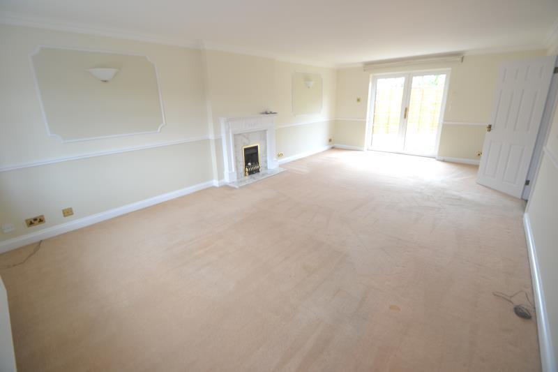 Living Room_med.jpg