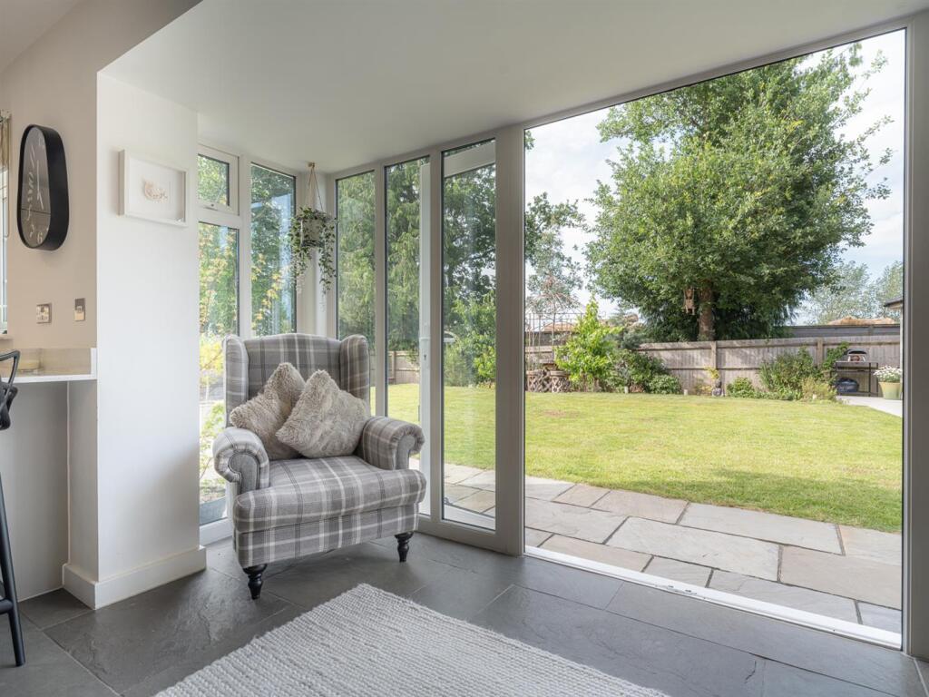 32 Studley Gardens-68.jpg