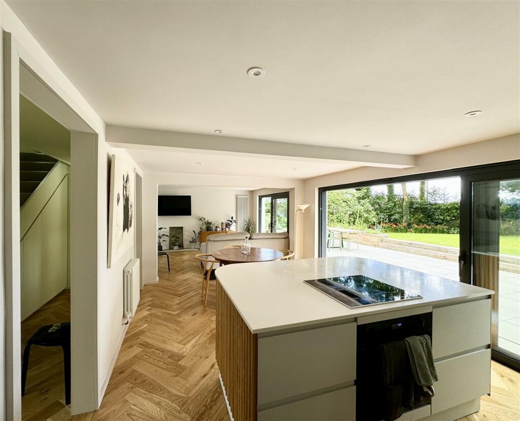 KITCHEN TO LIVING ROOM