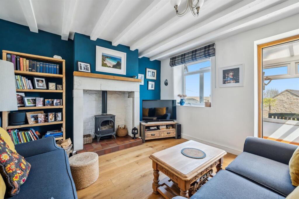 Sitting Room - fireplace.jpg