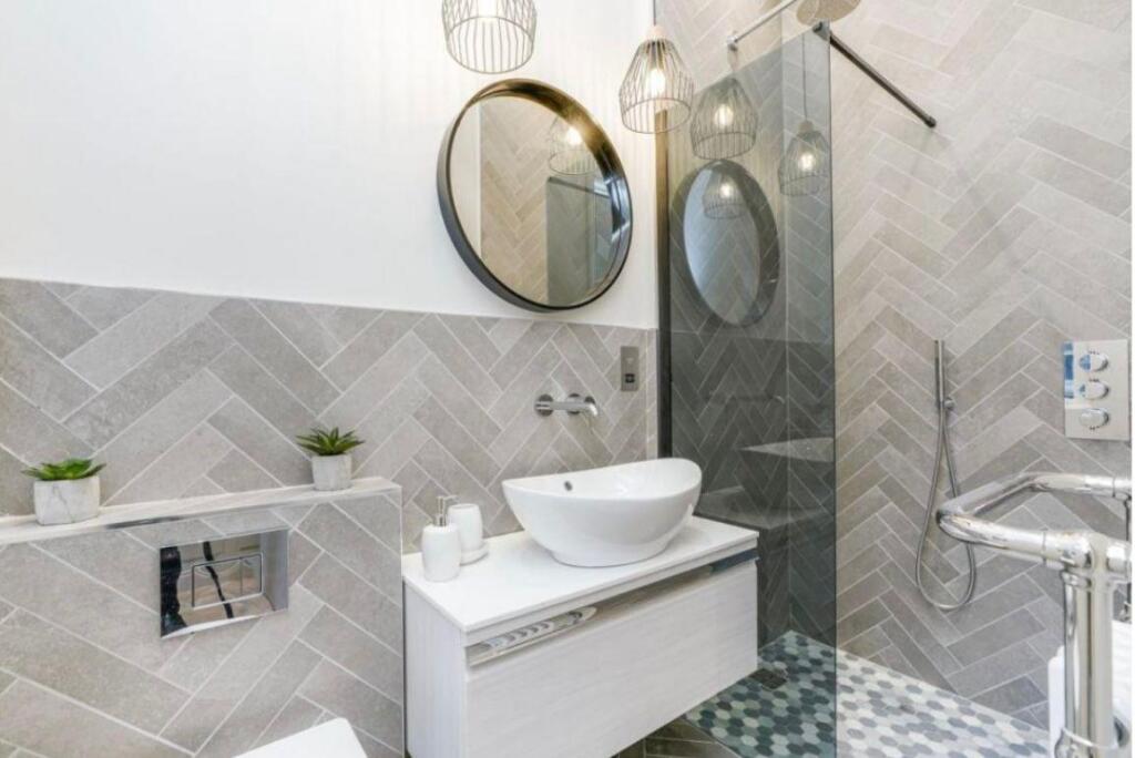 PHOTO-2022-11-02-16-18-29 2.jpg