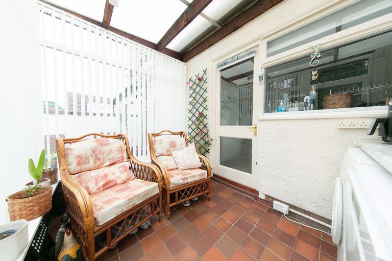 Sun lounge/Utilities space