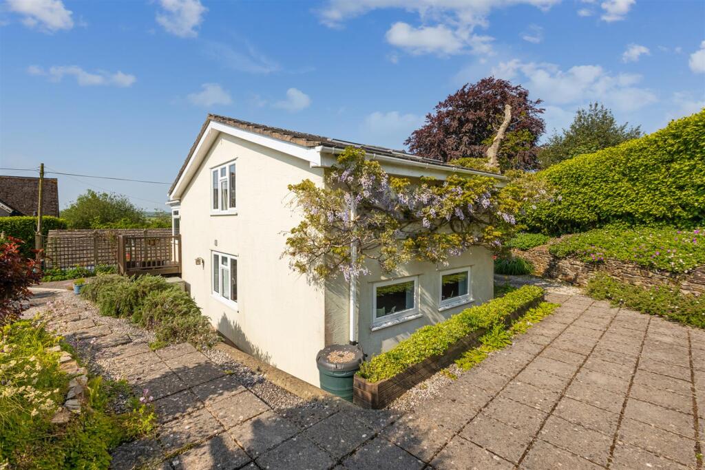 A17 - Ashprington Externals, Greys - 240521.jpg