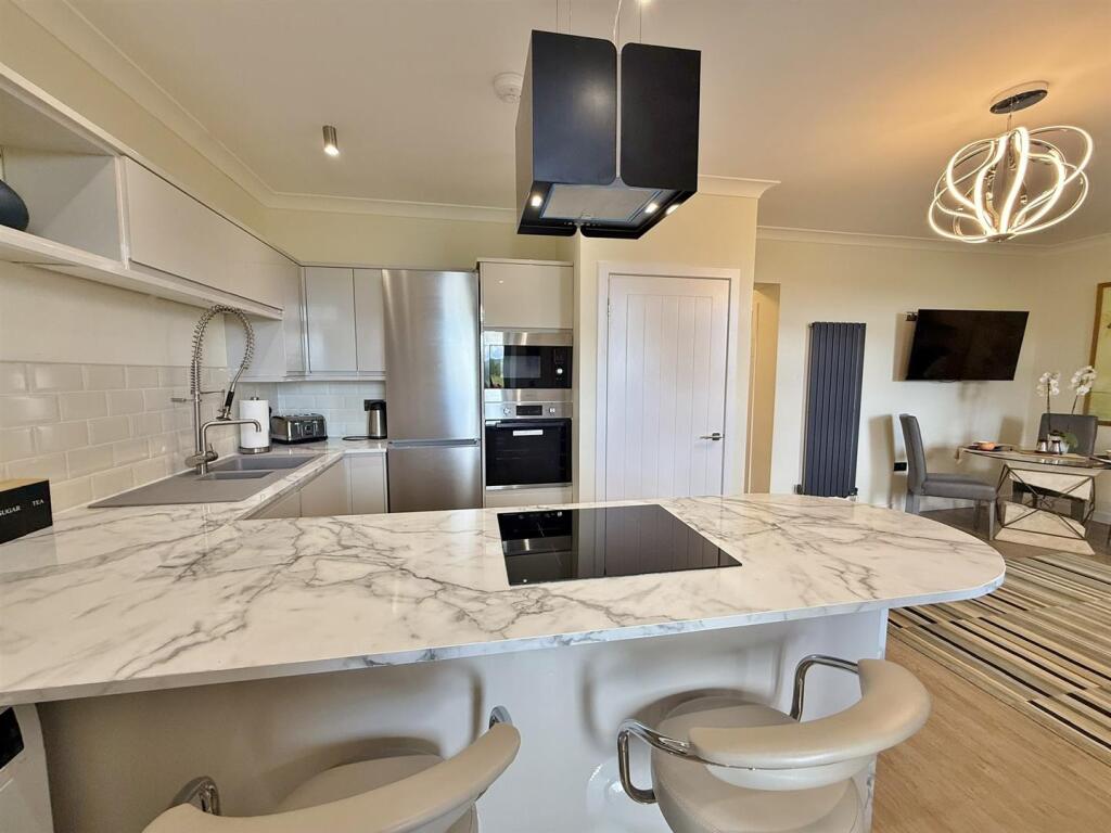 Breakfast bar
