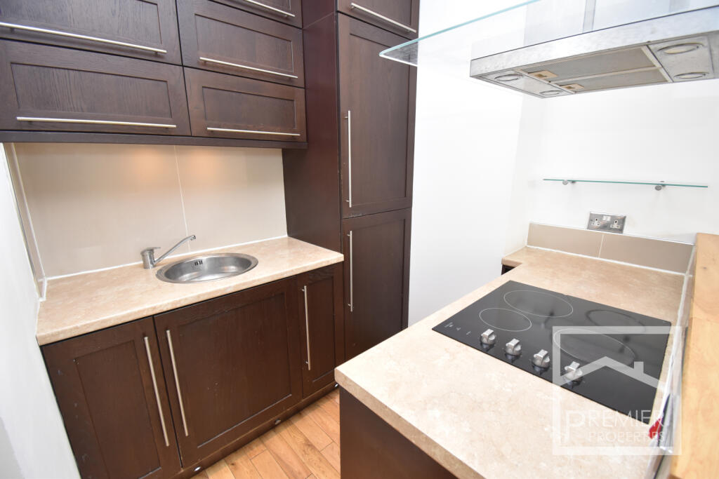 Lounge/Kitchen