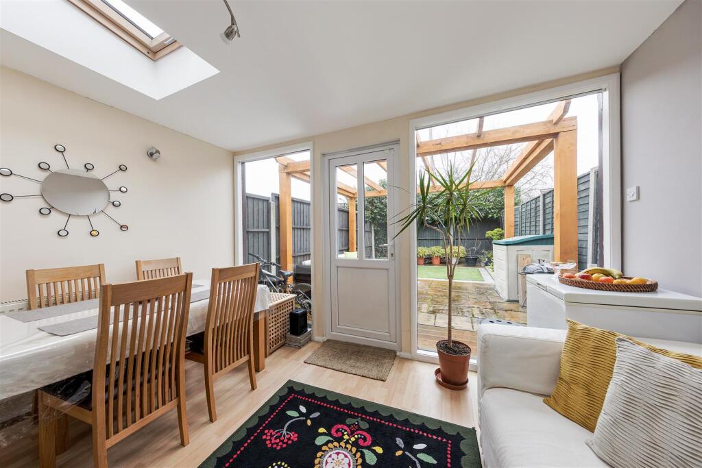 Malvern Avenue E4