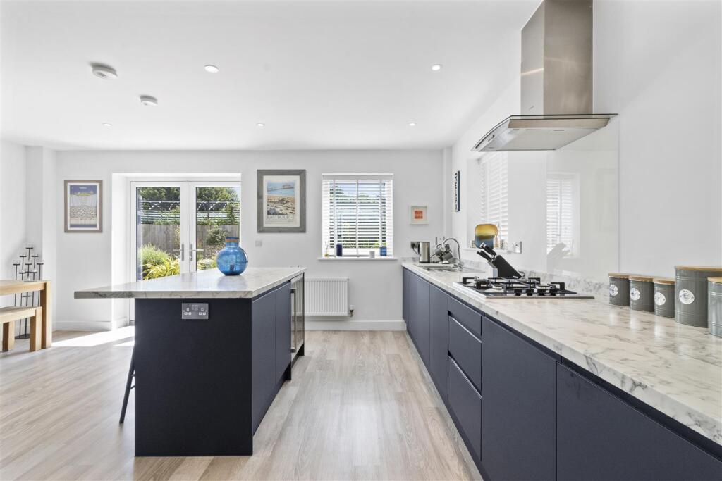 Spacious High Specification Kitchen