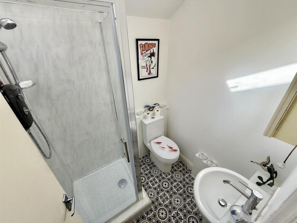 ShowerRoom.jpg