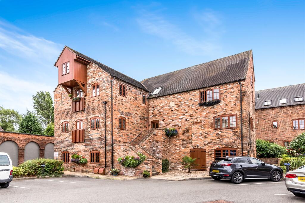 Granary Place, Kingsbury, Tamworth