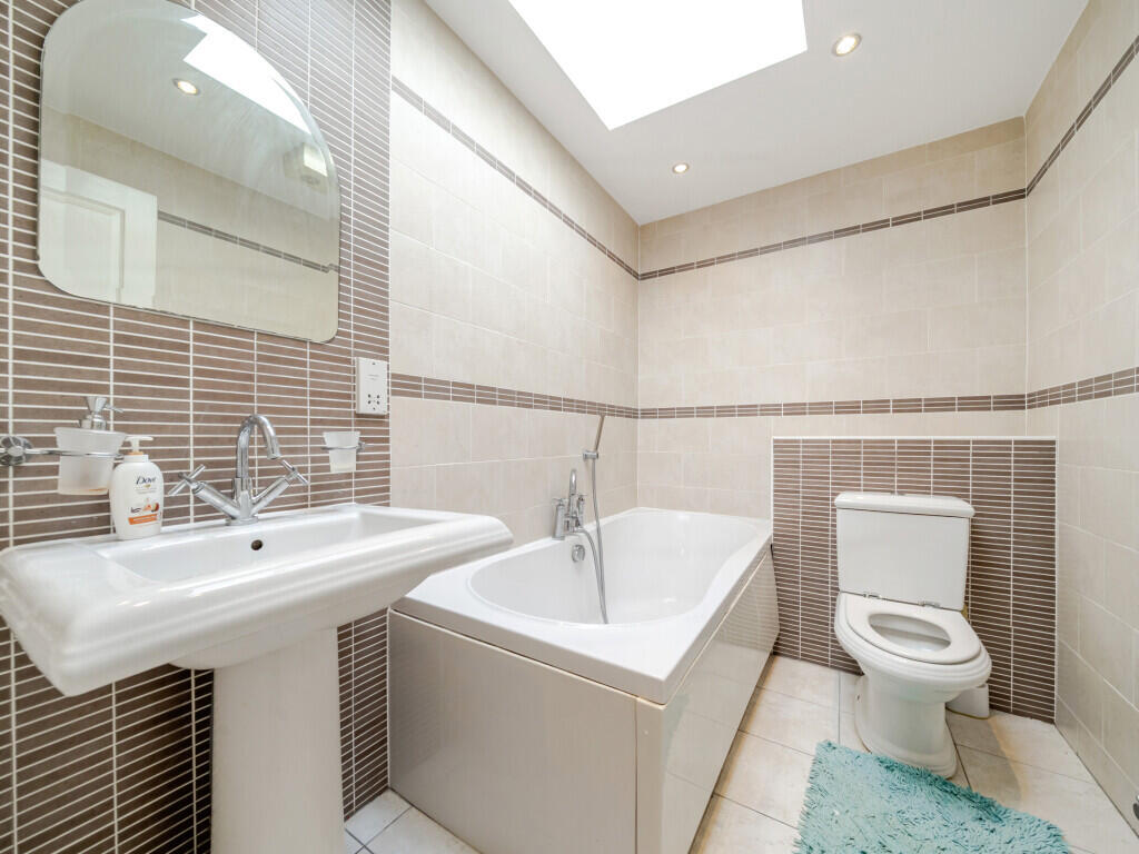 1334740-21-6895fc...